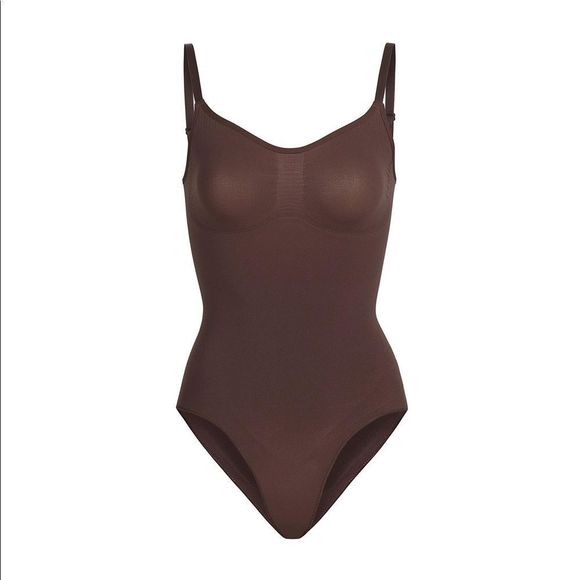 SKIMS Tops - NWT Skims Sculpting Bodysuit with Snap in Cocoa